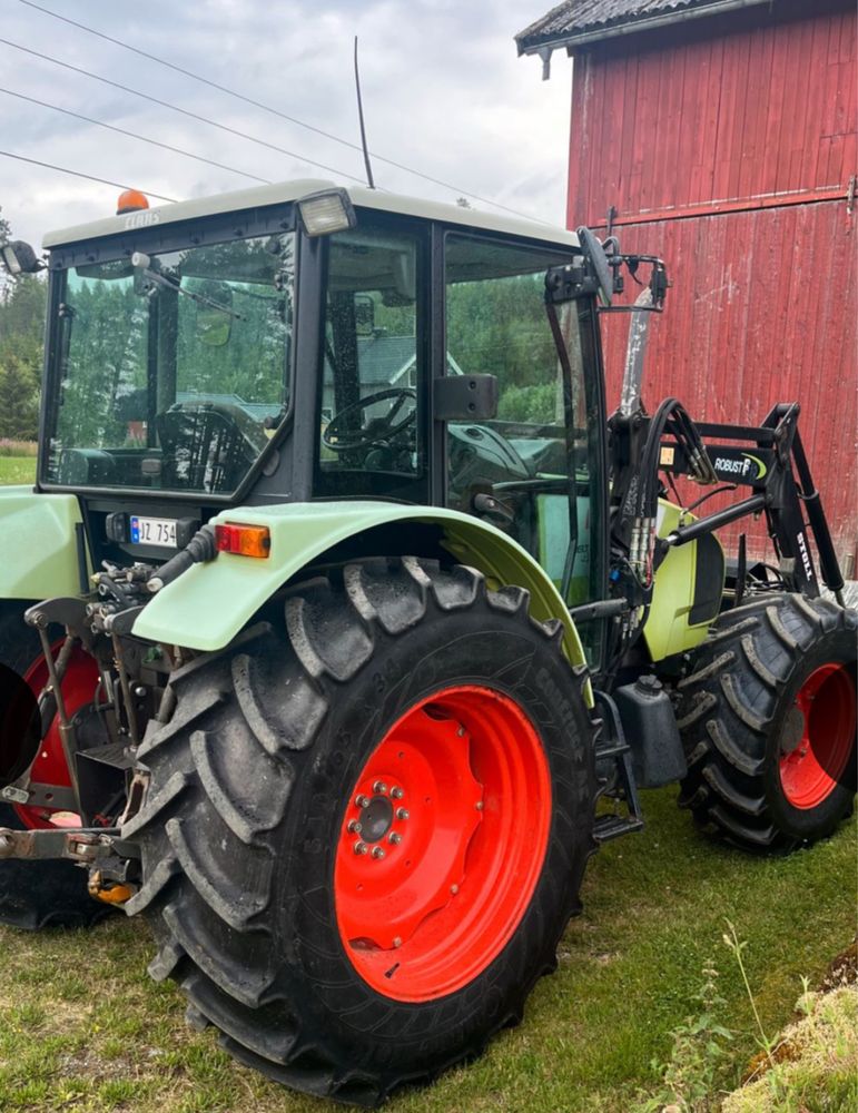 Traktor claas 446 tur