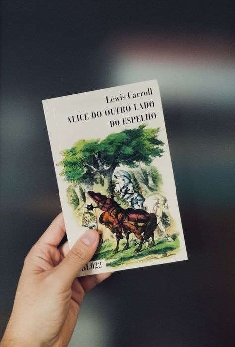 Alice do Outro Lado do Espelho (Lewis Caroll)