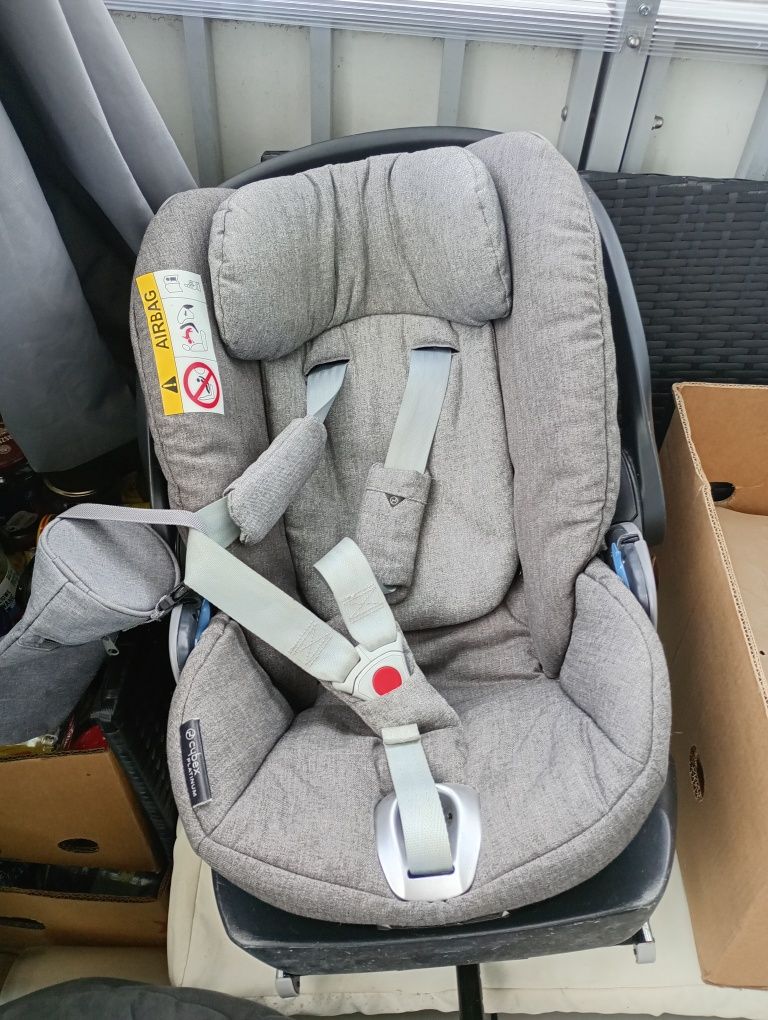 Fotelik cybex  z bazą