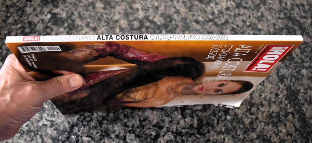 Revista HOLA Especial Alta Costura - Outono/Inverno 2002/2003