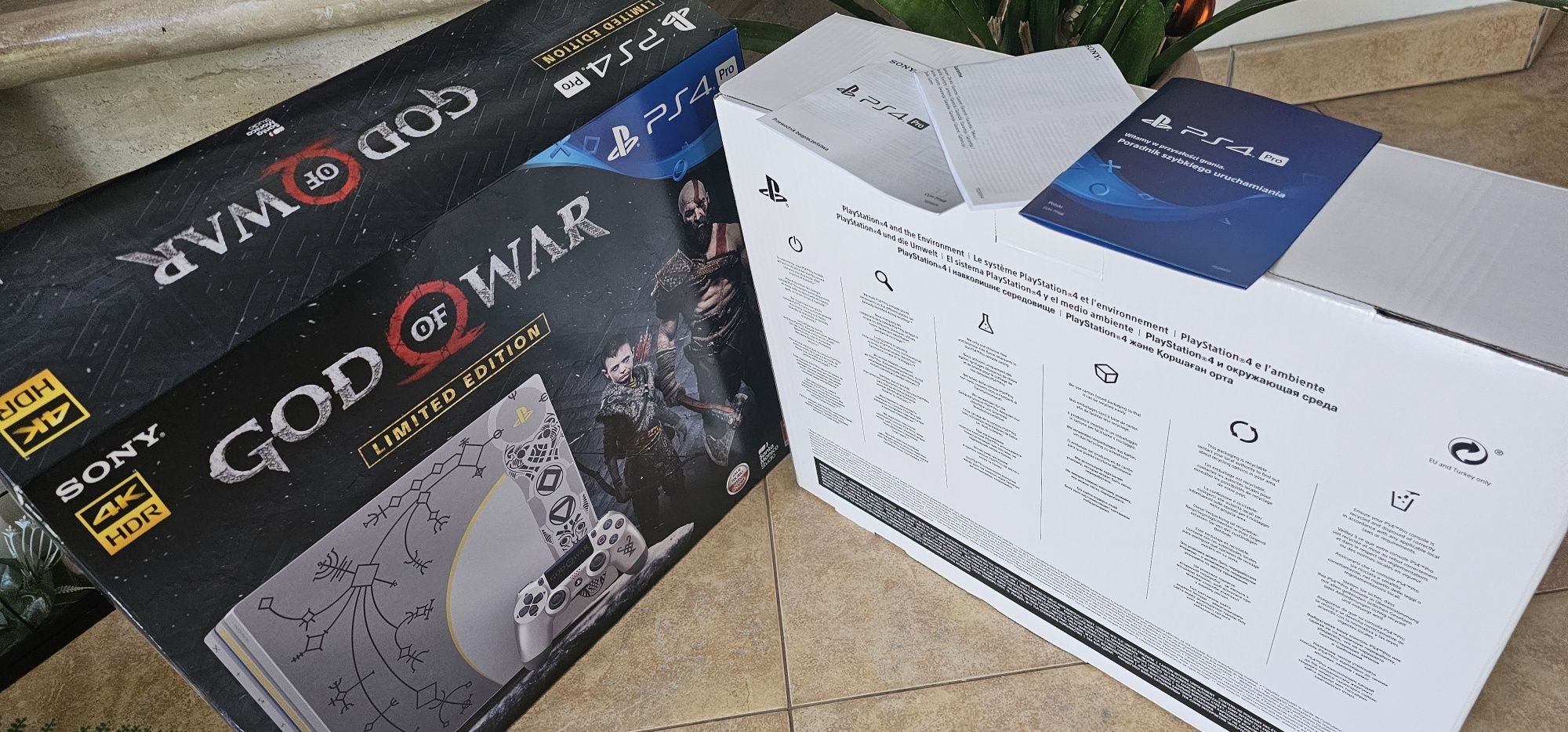 Sprzedam Ps4 Pro God of War edition