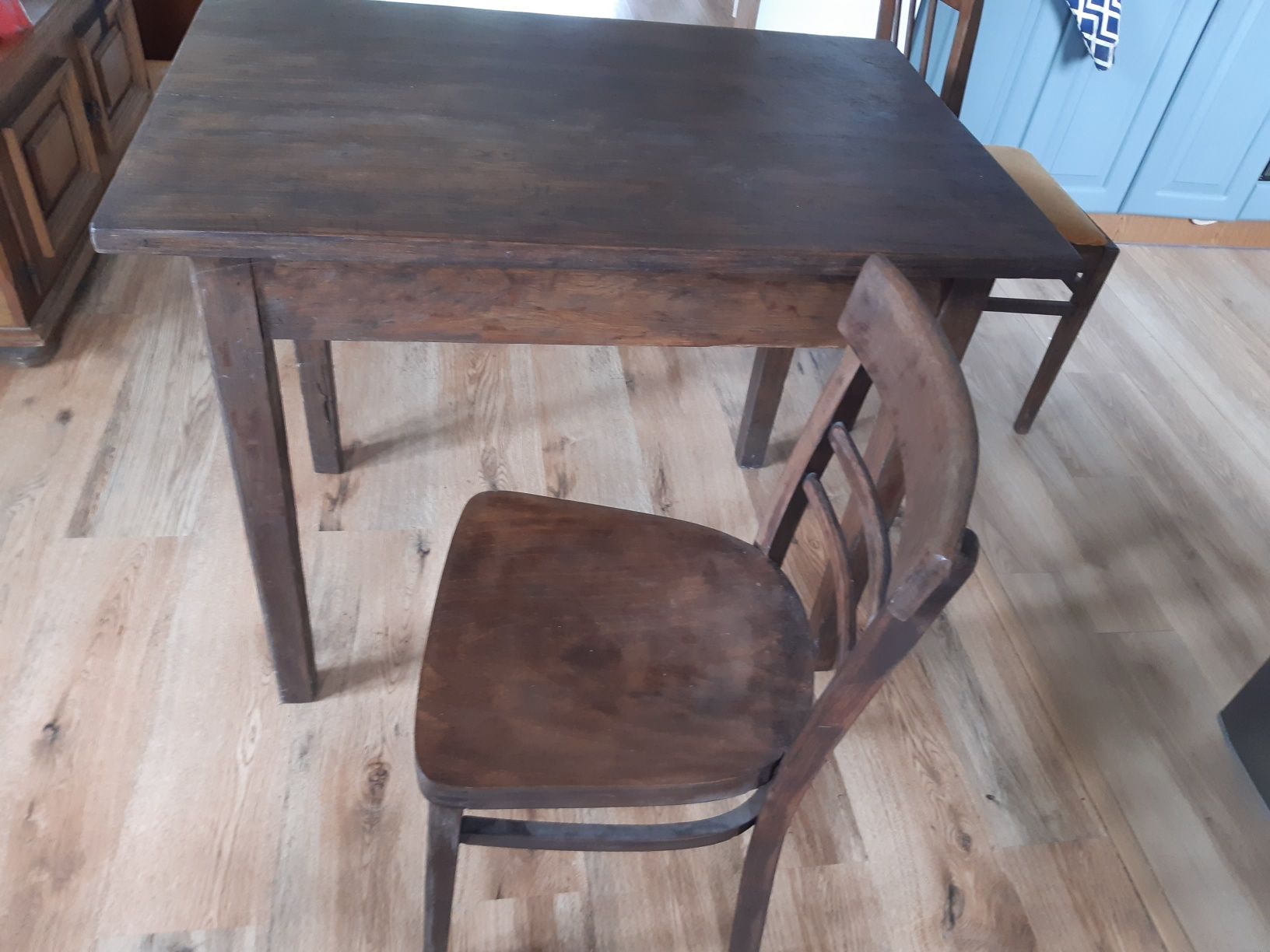 Drewniany stary stół