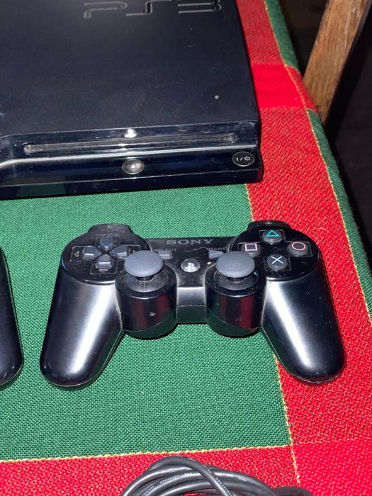 PlayStation 3 + 8 jogos vendo