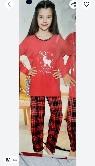 Piżama dla dziewczynki z motywem kwiatowym