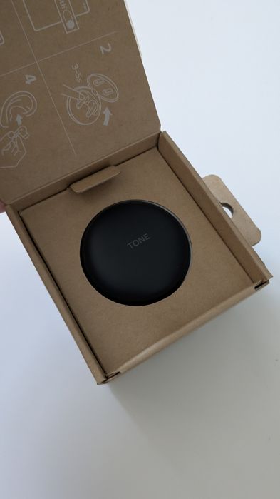 Бездротові навушники LG Tone Free T90Q працює тільки лівий