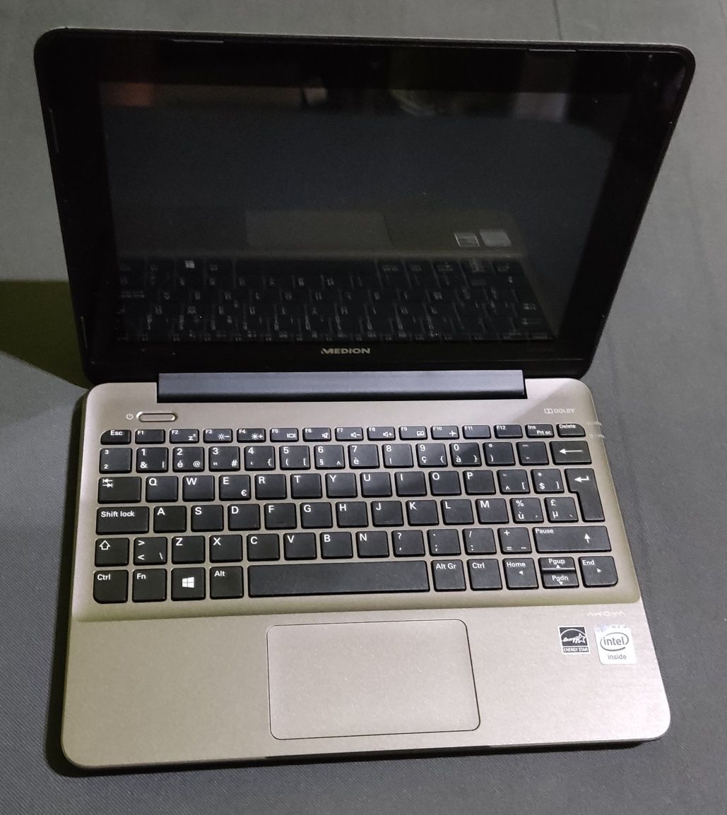 Laptop Medion Akoya