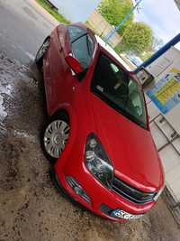 Opel Astra H . 2005 rok