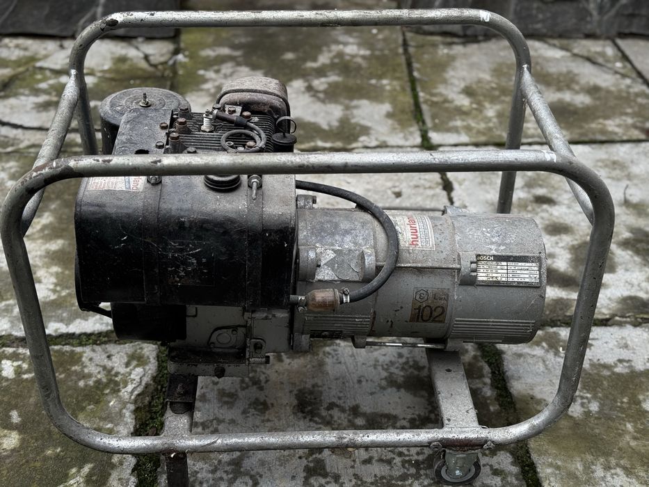 Генератор BOSCH 220/380
