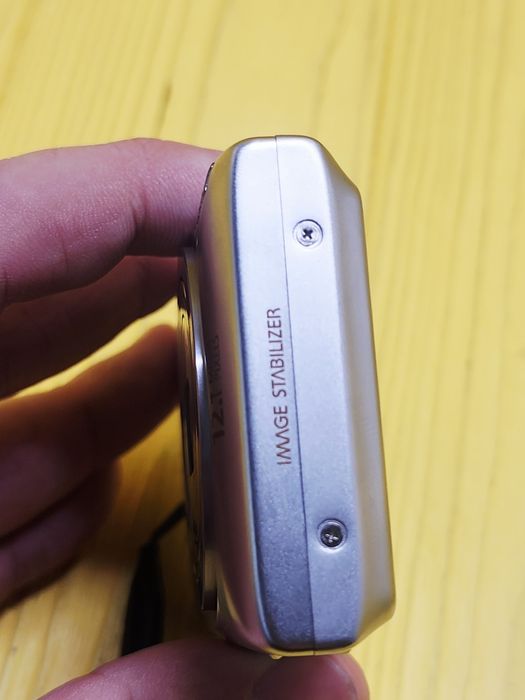 Компактный фотоаппарат Canon Digital IXUS 220 HS Silver