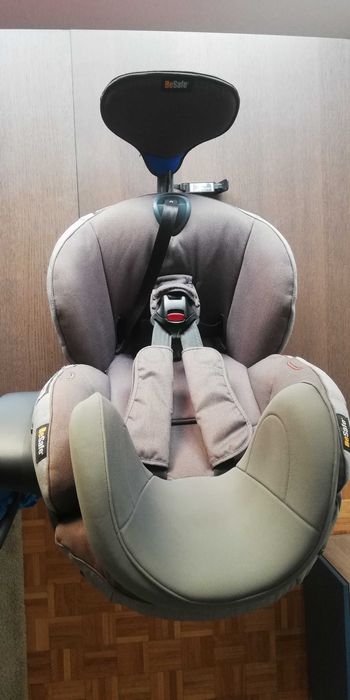 Cadeira Auto Besafe Rearface. Não necessita Isofix.