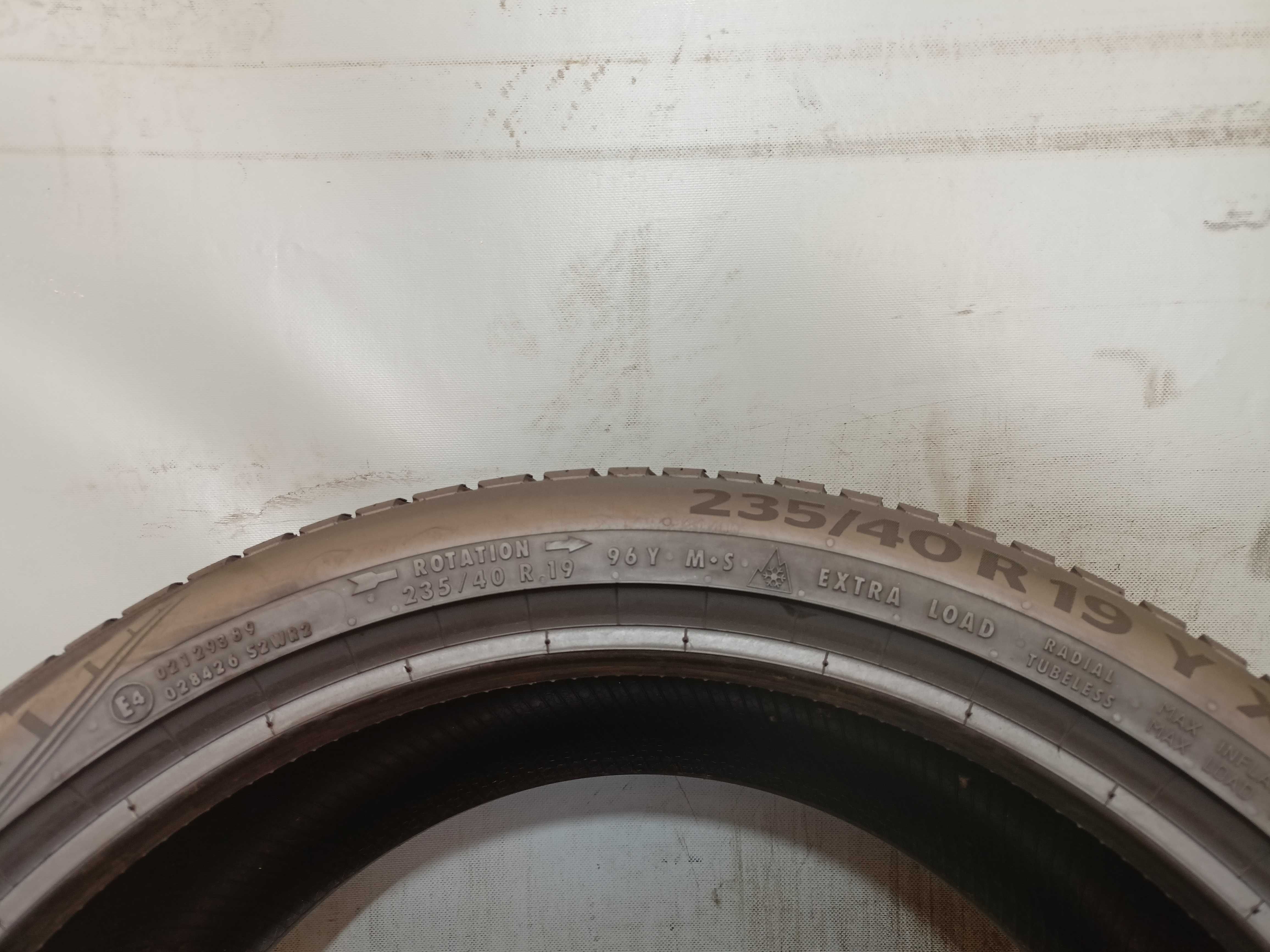 Continental AllSeasonContact 235/40/19 21r. 96Y 7,1mm (2861)