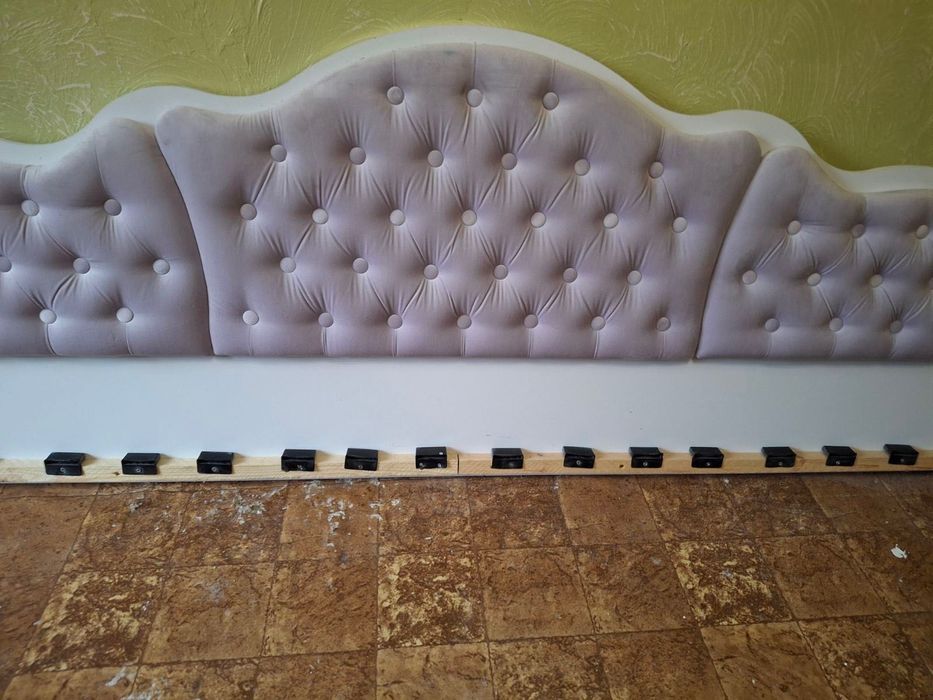 Кровать детская с качественным матрасом в отличном состояние