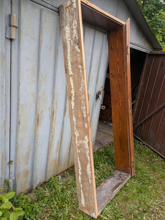 Двері дерев'яні з коробкою, вхідні