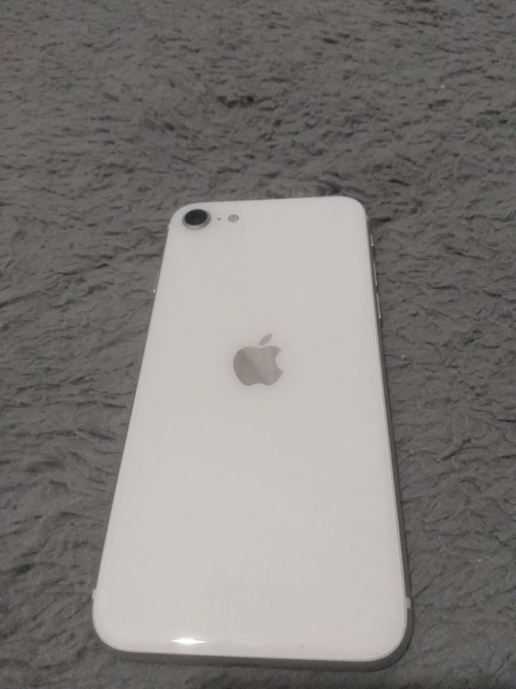 Iphone se 2020 bialy