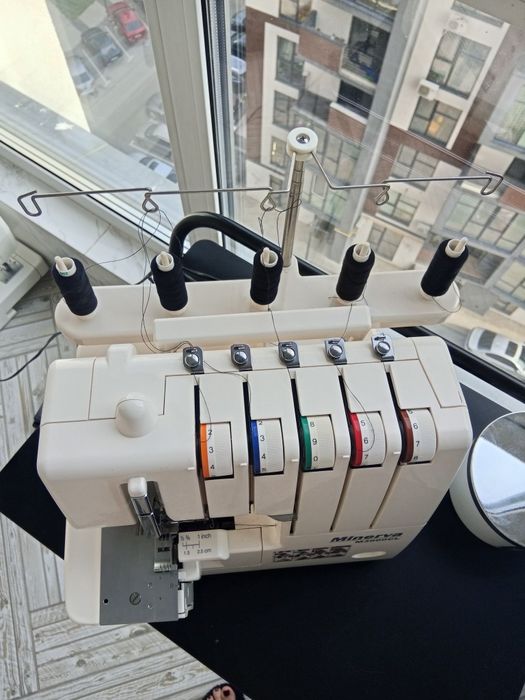 Коверлок (оверлок, розпошивалка) Minerva M3000CL