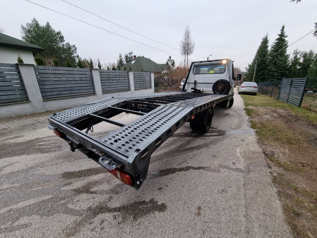 Mercedes Sprinter autolaweta holownik najazd 5.5m