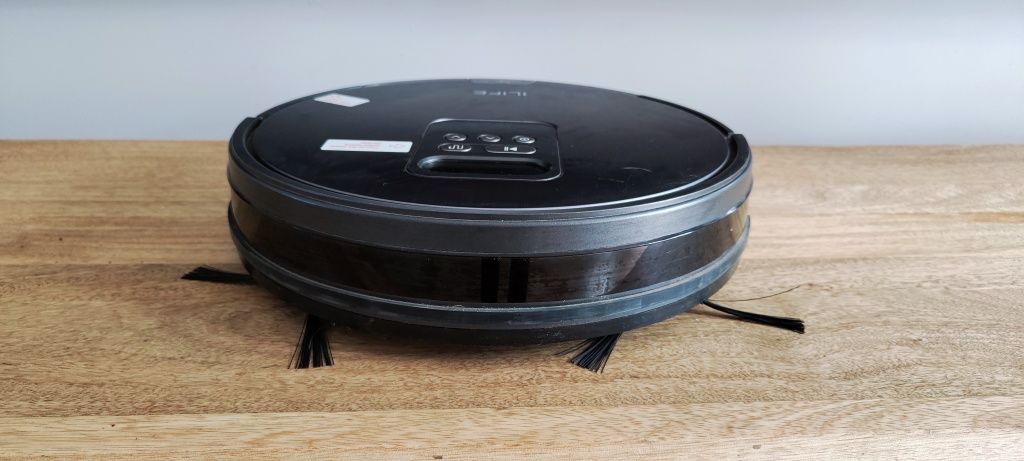 Robot ILife V80 z akcesoriami