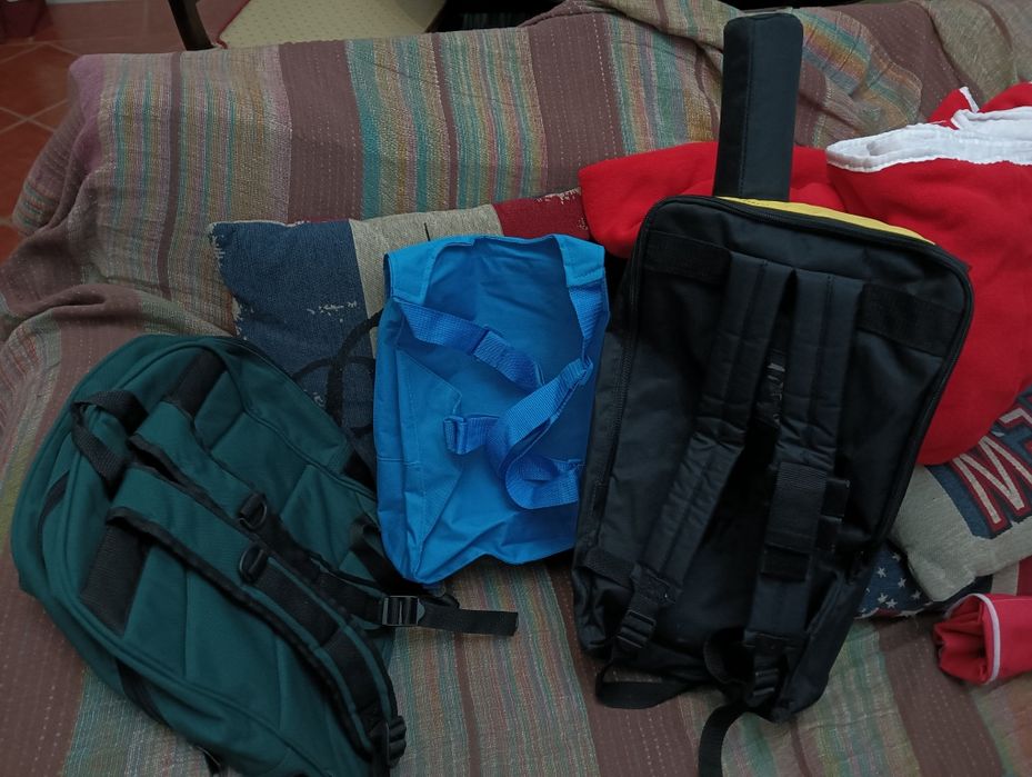 Lote Mochilas várias,novas