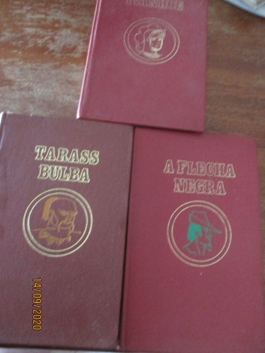 4 livros - Rasputine/Ivanhoe/Tarass Bulba/A flecha negra