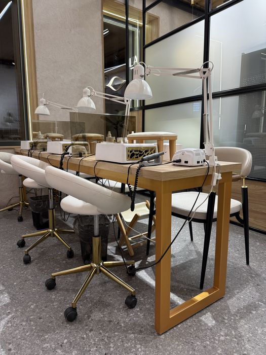 Стіл для манікюру