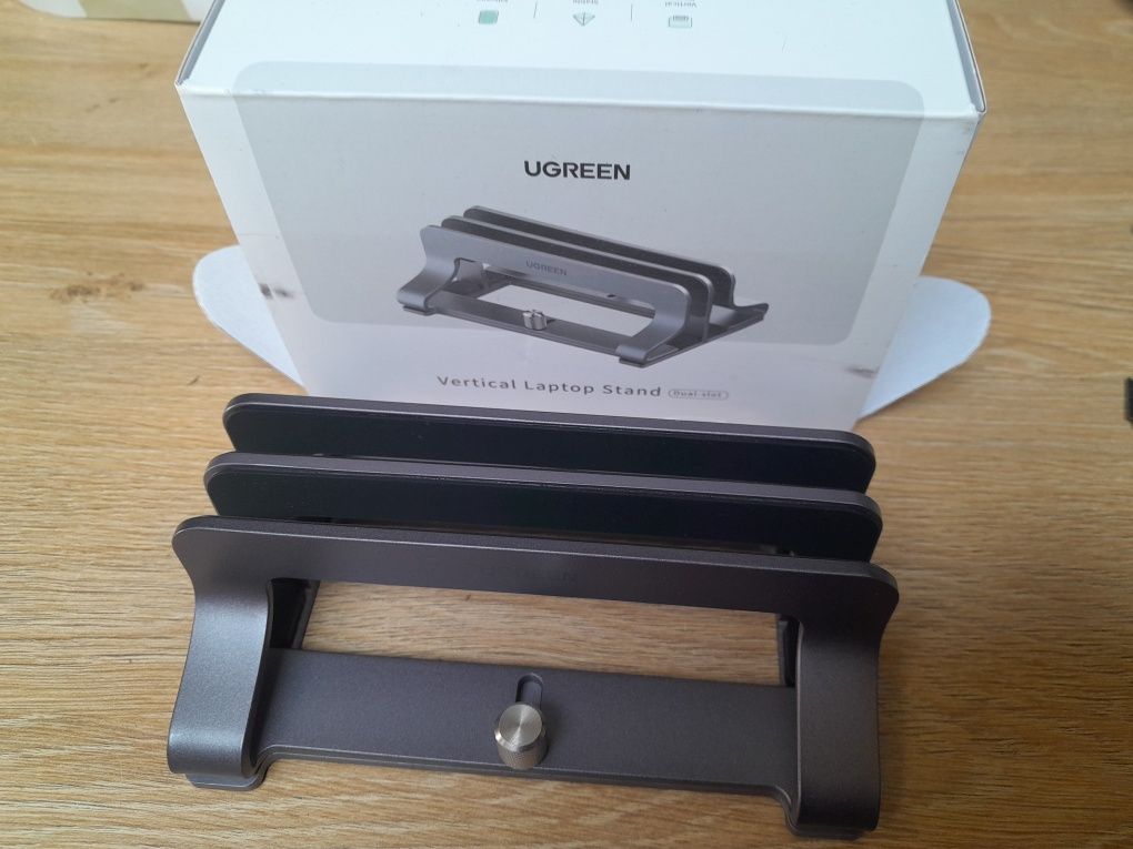 UGREEN Podwójny pionowy stojak na laptopa Aluminiowy 60643