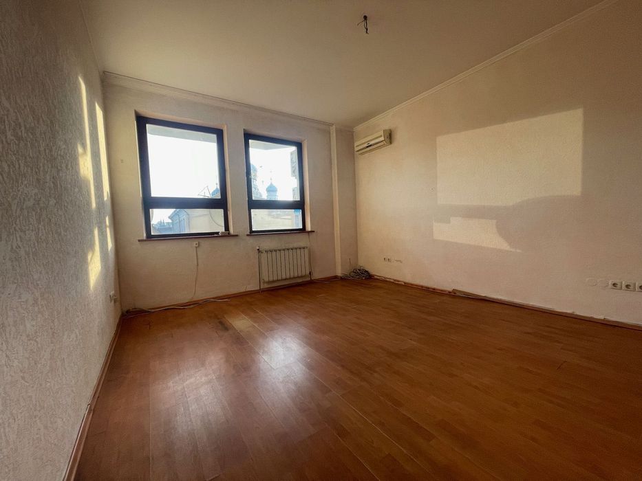 Продаю квартиру Шота Руставелі 44 2к центр 86 кв.м.