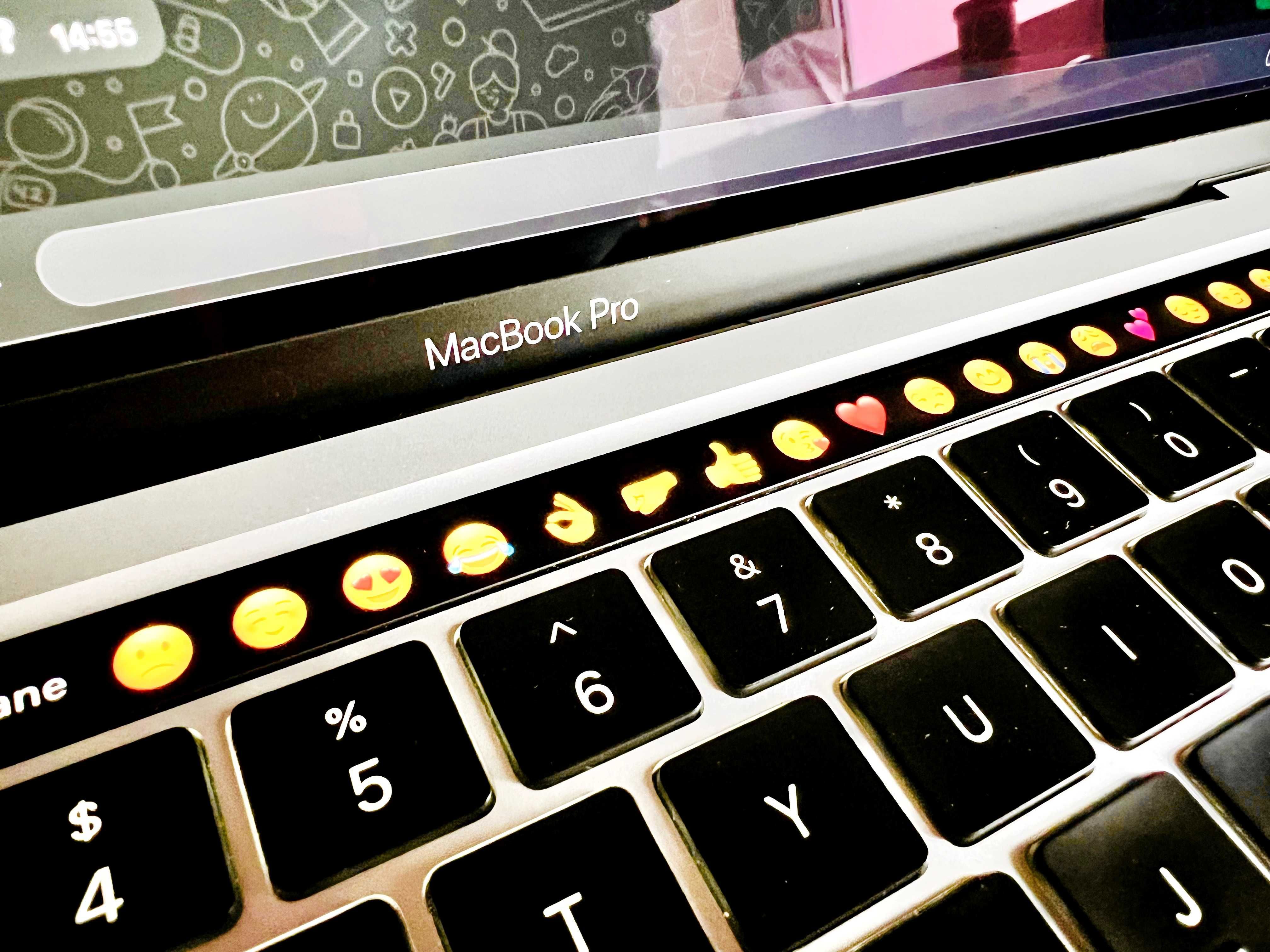 Macbook PRO 2020 16GB/1TB SSD, Touchbar, Intel Core i5