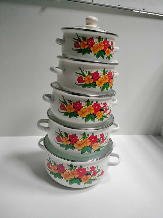 Zestaw 5 garnków emaliowanych nowe sprawne z pokrywkami świąteczna pro