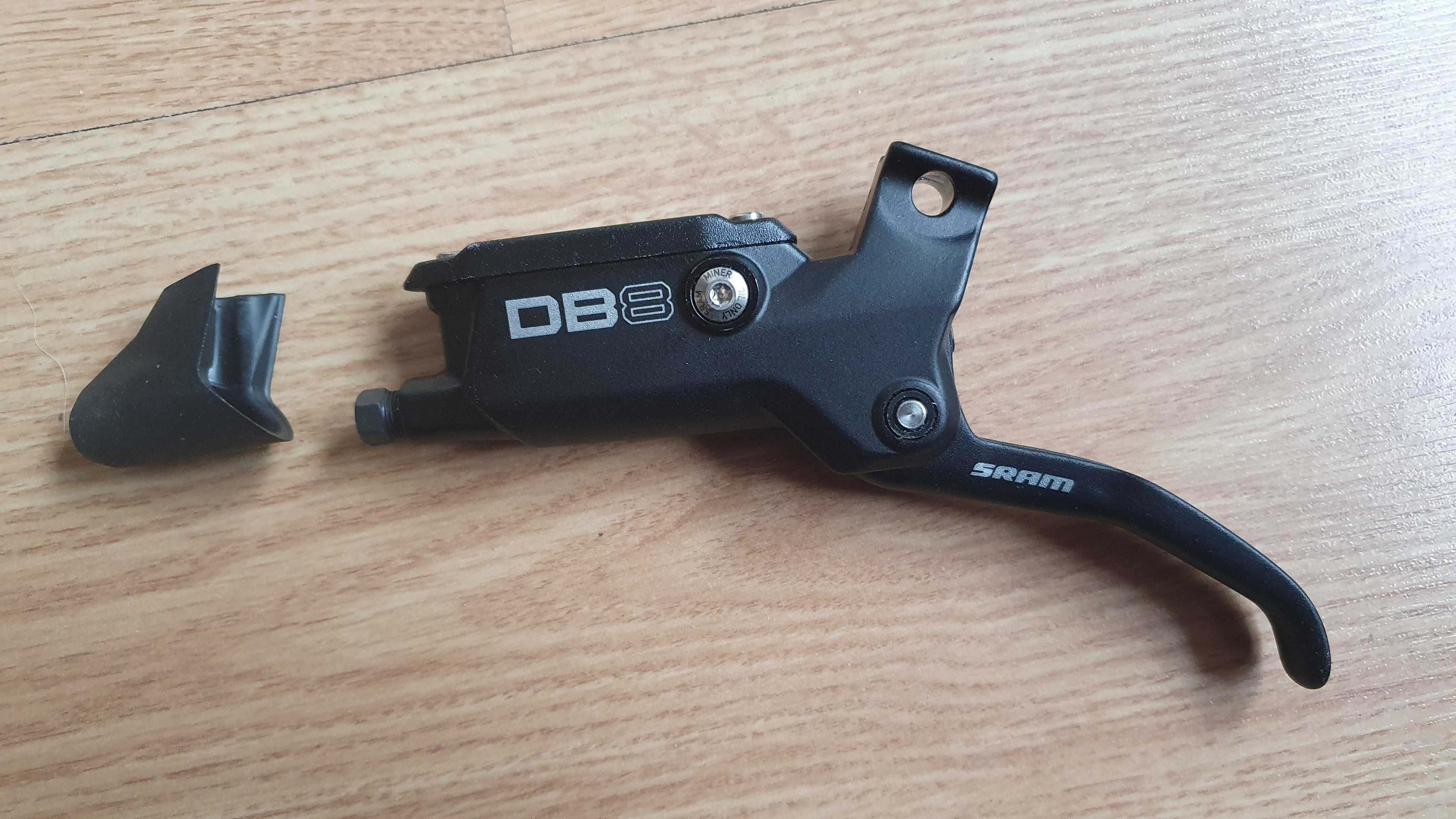 Hamulce Sram DB8