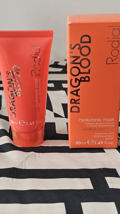 Rodial Dragon's Blood Hyaluronic Mask, maska do twarzy