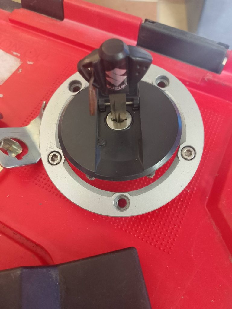 Zestaw startowy ECU stacyjka kluczyk moduł suzuki GSX-R 750 gsxr