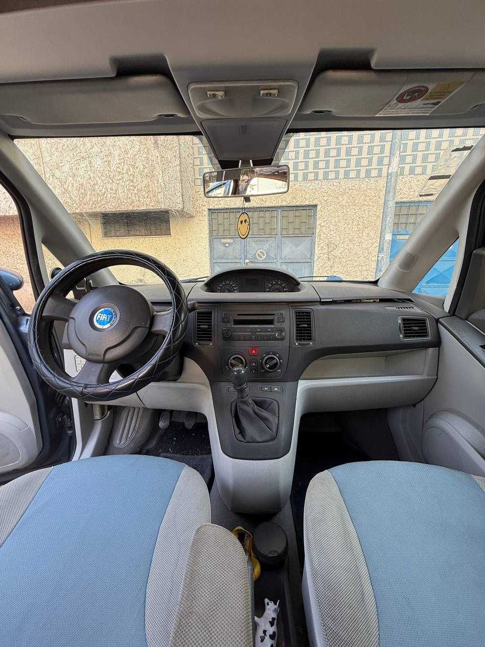 Fiat Idea 2004 -  manual, em bom estado