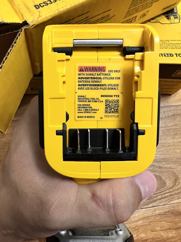 Лобзик Dewalt dcs334b