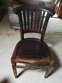 Sprzedam 3 stare solidne krzesła