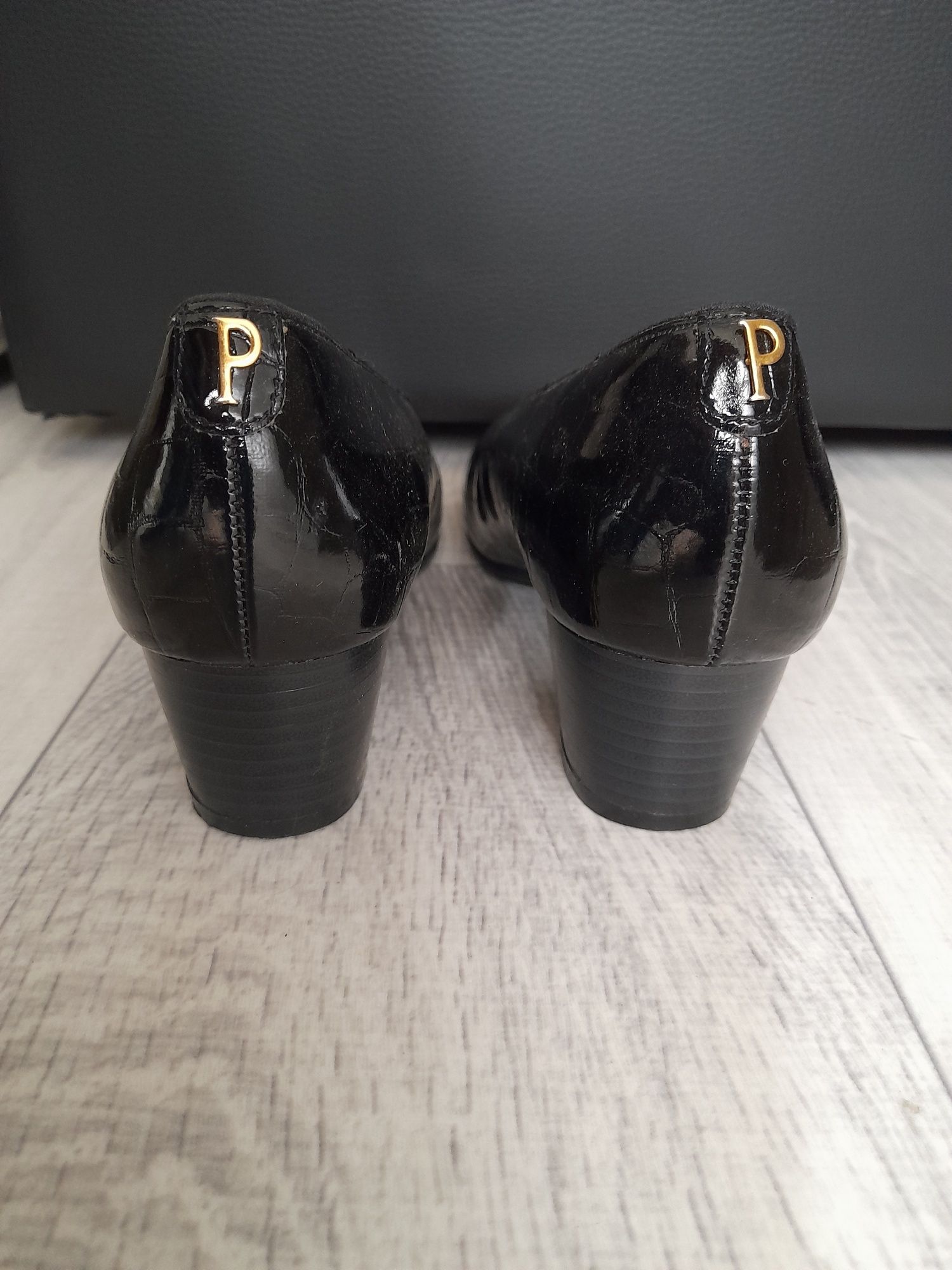 Damskie pantofle. Buty damskie rozmiar 37