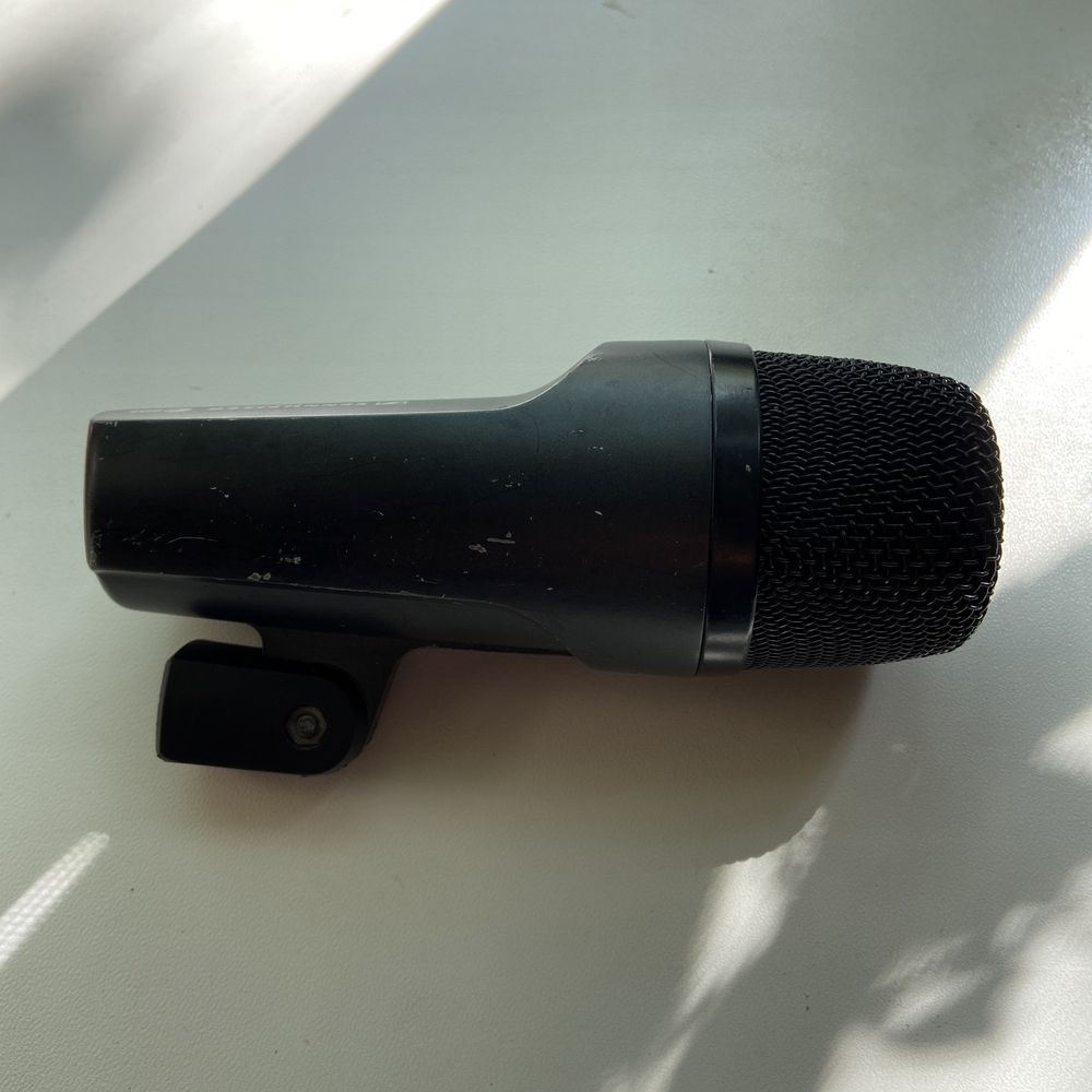 Sennheiser E602 динамічний мікрофон