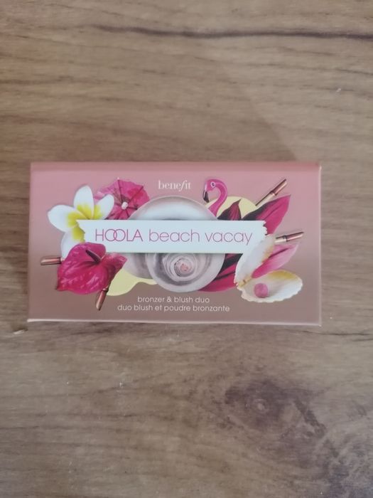 Benefit Hoola Beach vacay