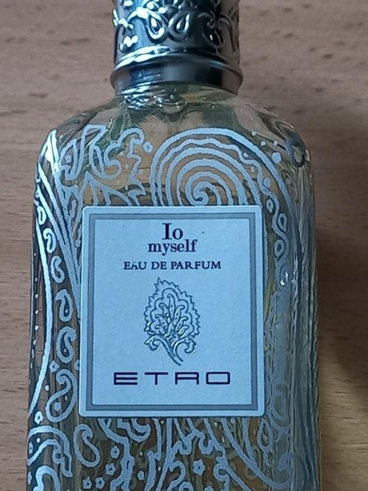 Etro  розпив нішеві парфуми