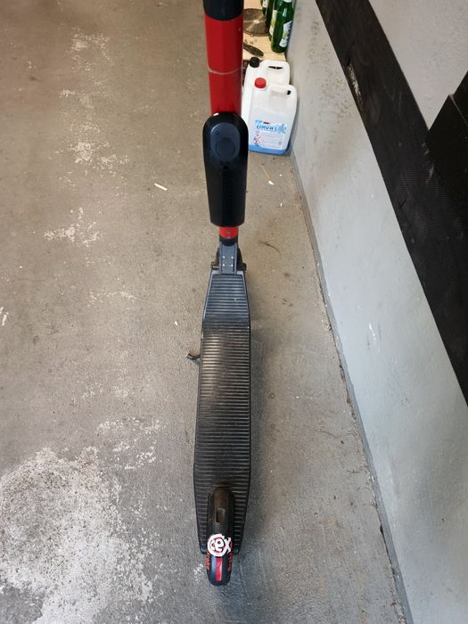 Hulajnoga seegway ninebot es1