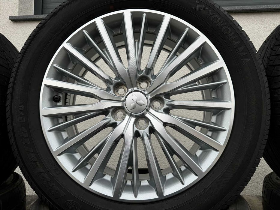 Lato R18 Mitsubishi Outlander,ASX,Eclipse Cross,IX35,Tucson,Sportage,