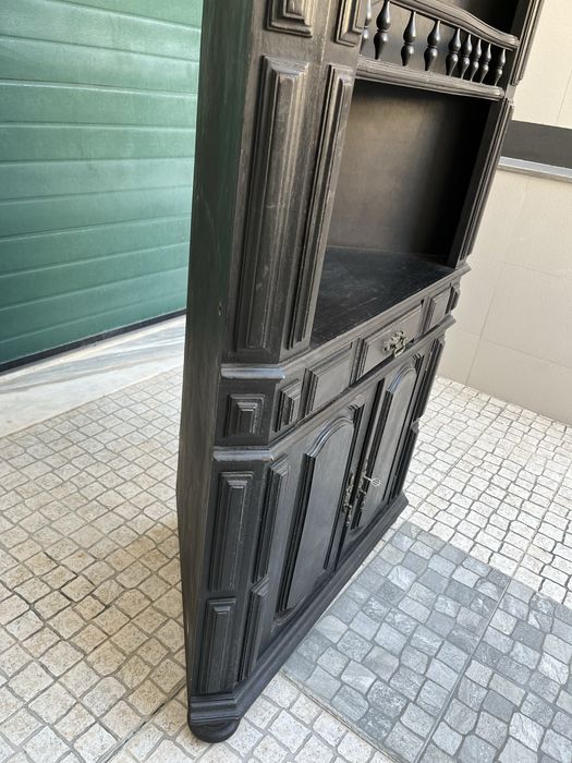 Movel de canto / cantoneira de Pau Preto muito antigo