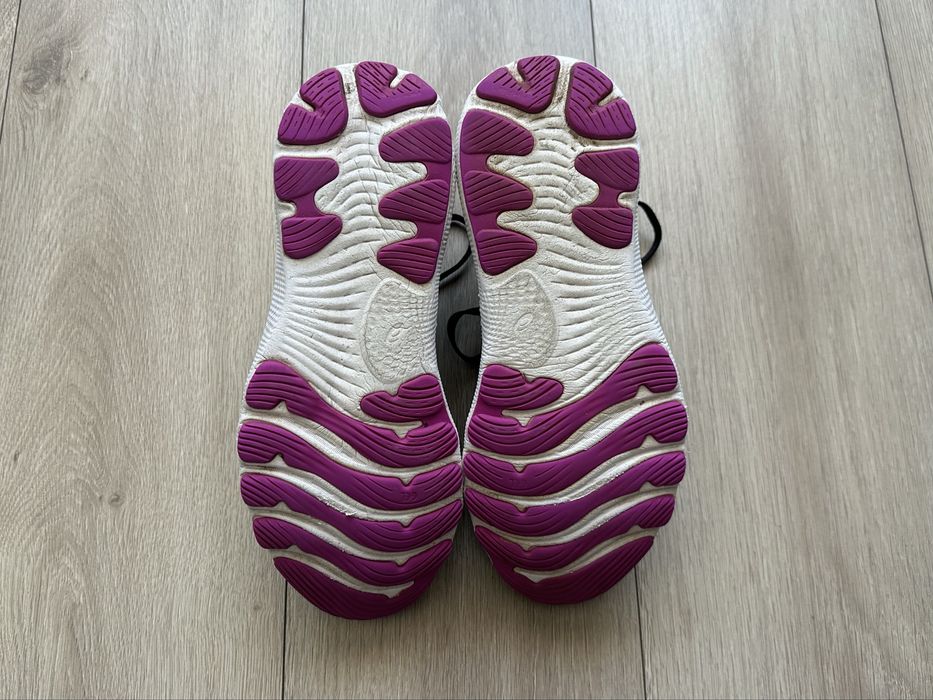 Коосівки asics nimbus 24