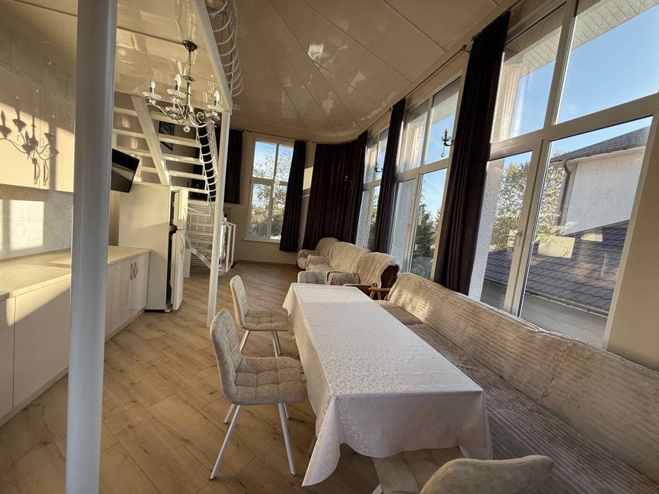 Сдам дом Архитекторская  с ремонтом 4 к 150 м ,место для авто! Киевски