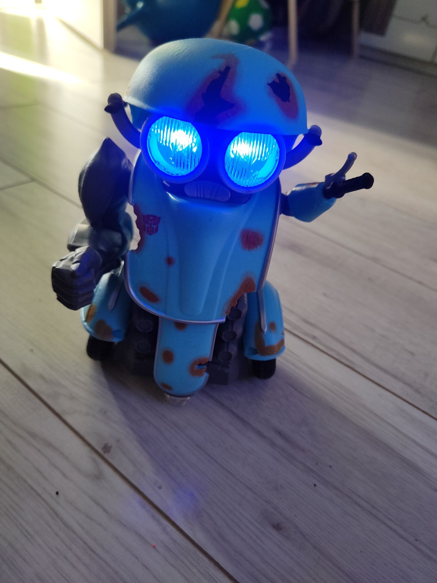 Robot sterowany pilotem