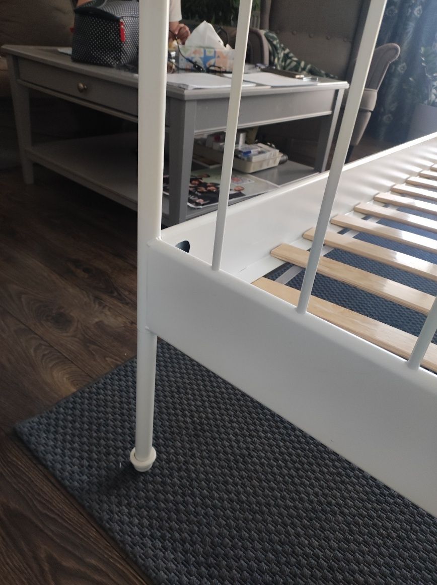 Rezerwacja.  Łóżko ikea leirvik 140x200