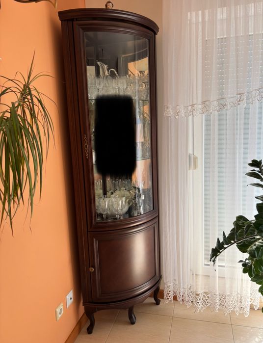 Meble stylizowane antyki komoda i witrynka