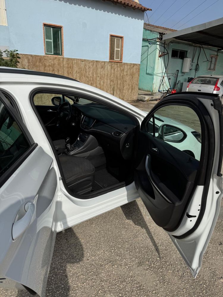 Astra K 2018 branco como novo