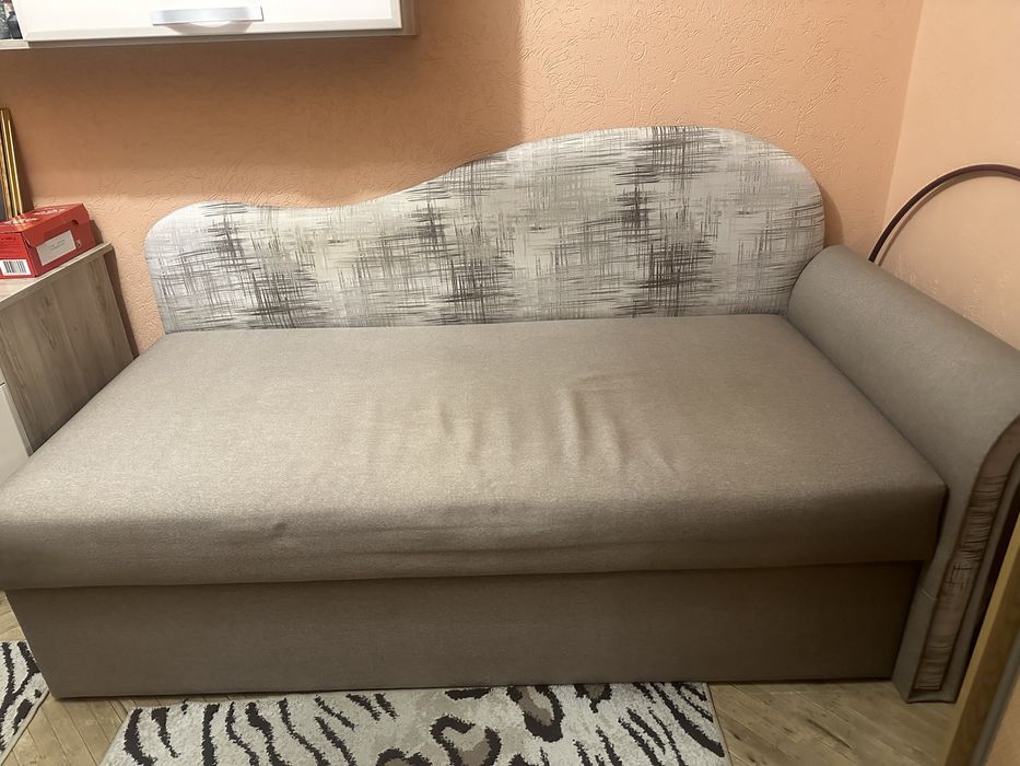 Диван односпальний