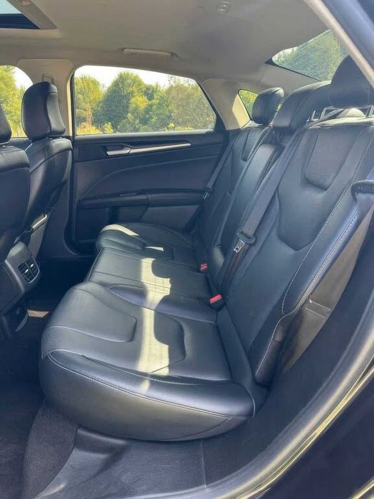 Ford Fusion Titanium      2020