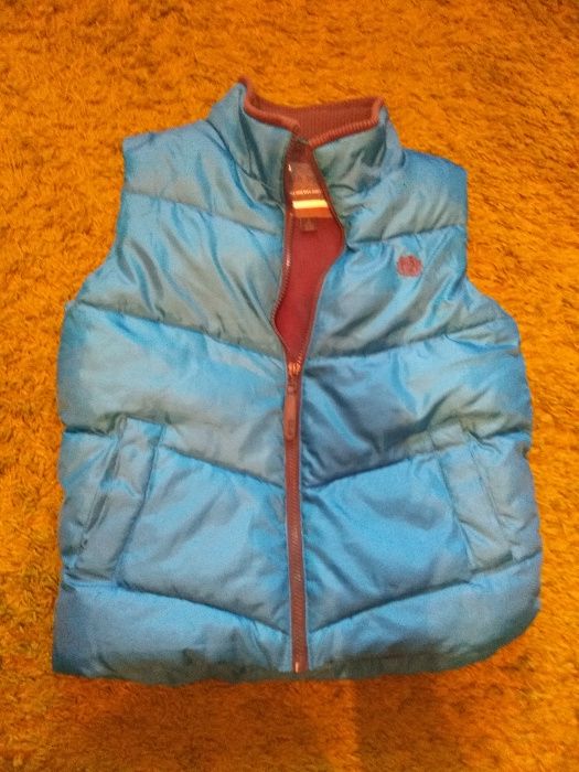 NEXT жилетка куртка на девочку 10 - 11 лет.